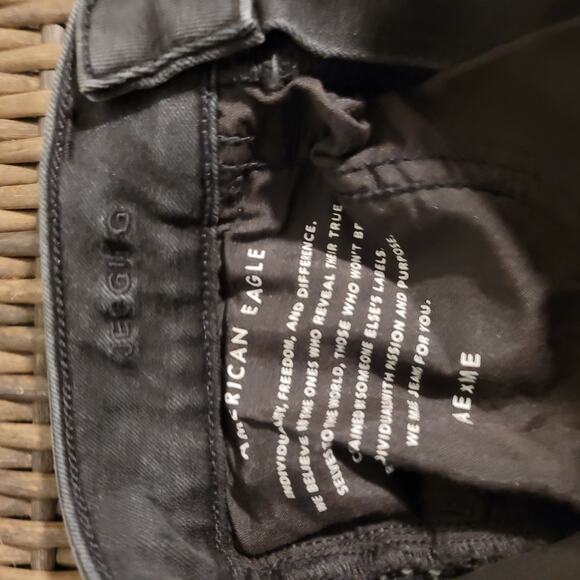 AMERICAN EAGLE Next Level Stretch Skinny Jeans 2 Ripped Black Sydney Sweeney - Picture 13 of 14